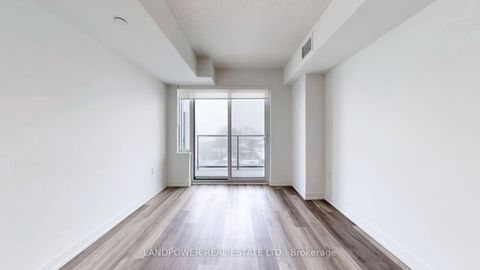 Photo 7 at 528 - 556 Marlee Avenue, Glen Park, Toronto