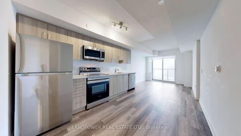 Photo 13 at 528 - 556 Marlee Avenue, Glen Park, Toronto