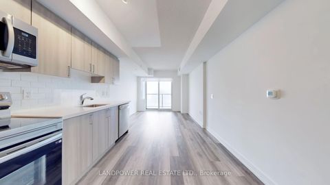 Photo 14 at 528 - 556 Marlee Avenue, Glen Park, Toronto