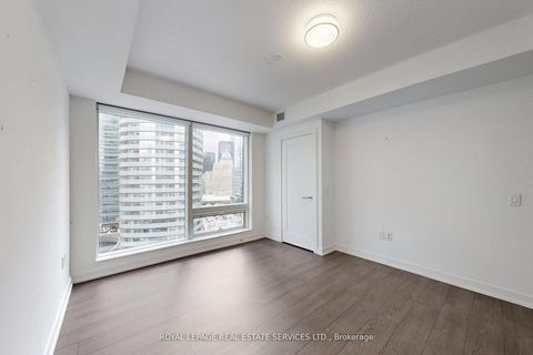 Photo 12 at 1403 - 10 York Street, Waterfront Communities C1, Toronto