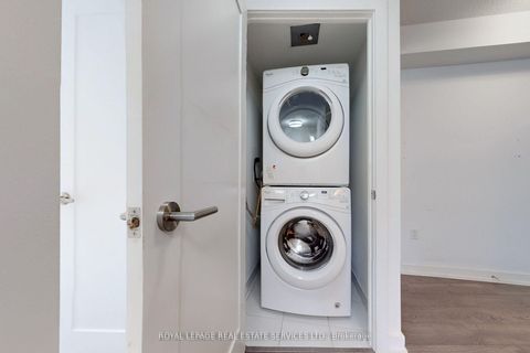 Photo 22 at 1403 - 10 York Street, Waterfront Communities C1, Toronto