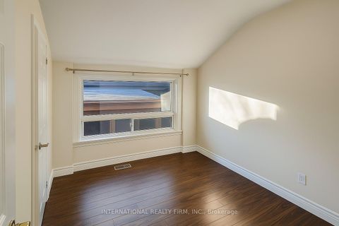 Photo 5 at 9 Benshire Drive, Woburn, Toronto