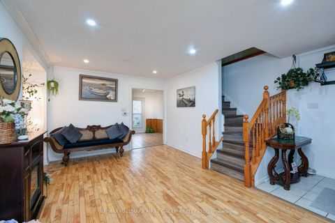 Photo 3 at 1456 Valley Drive, Lakeview, Oshawa