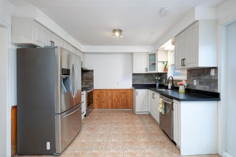 Photo 4 at 1456 Valley Drive, Lakeview, Oshawa