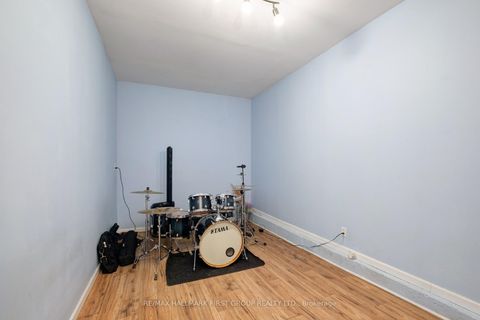 Photo 7 at 1456 Valley Drive, Lakeview, Oshawa