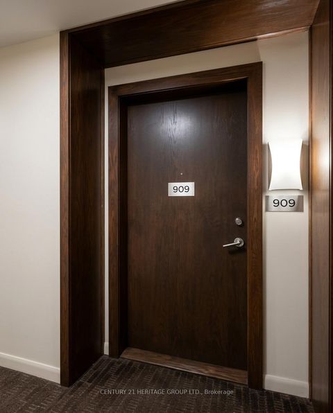 Photo 8 at 909 - 75 Norman Bethune Avenue, Beaver Creek Business Park, Richmond Hill