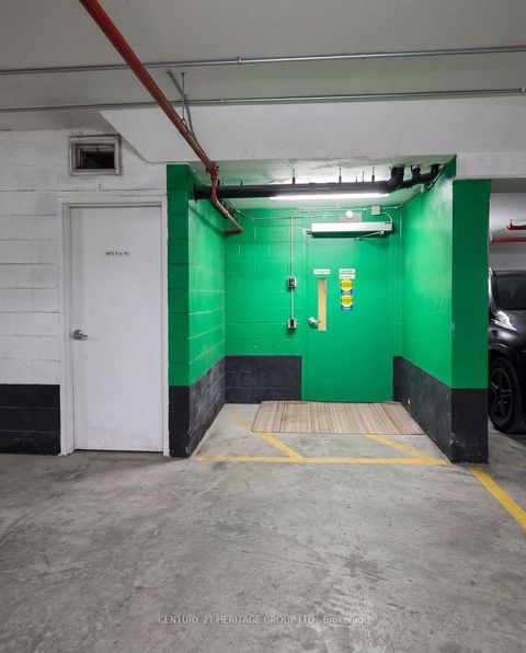 Photo 30 at 909 - 75 Norman Bethune Avenue, Beaver Creek Business Park, Richmond Hill