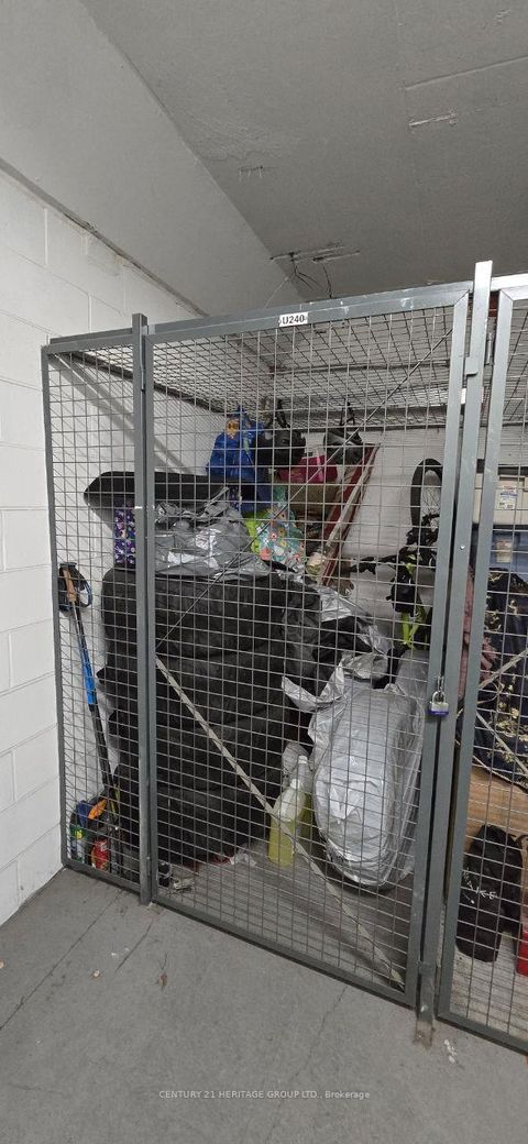 Photo 31 at 909 - 75 Norman Bethune Avenue, Beaver Creek Business Park, Richmond Hill