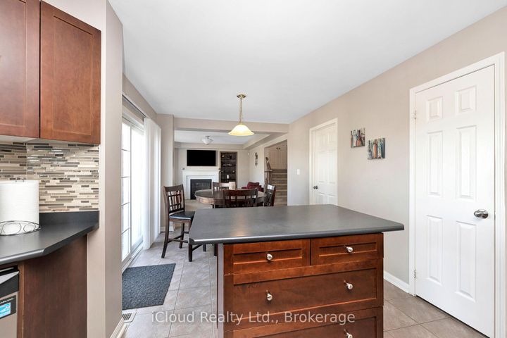Photo 16 at 11 Bonavista Drive, Credit Valley, Brampton