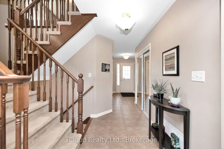 Photo 19 at 11 Bonavista Drive, Credit Valley, Brampton