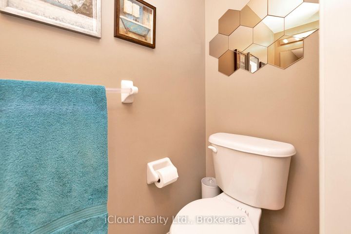 Photo 21 at 11 Bonavista Drive, Credit Valley, Brampton