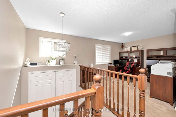 Photo 22 at 11 Bonavista Drive, Credit Valley, Brampton