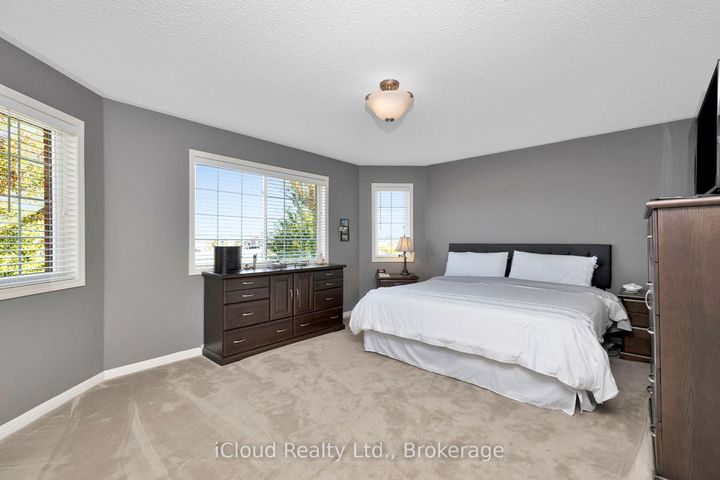 Photo 26 at 11 Bonavista Drive, Credit Valley, Brampton