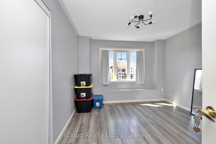 Photo 36 at 11 Bonavista Drive, Credit Valley, Brampton