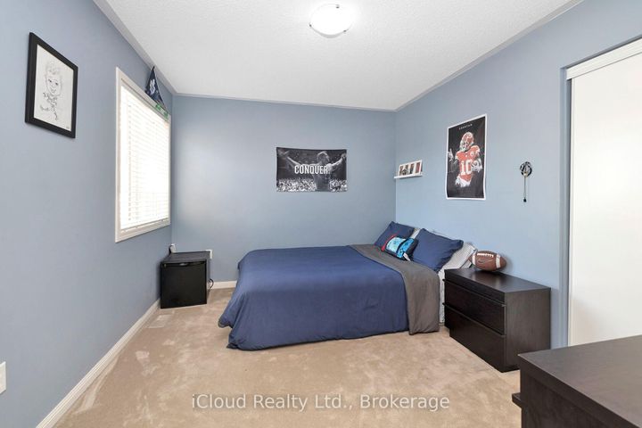 Photo 37 at 11 Bonavista Drive, Credit Valley, Brampton