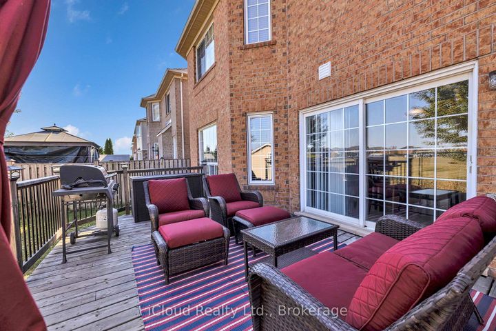 Photo 39 at 11 Bonavista Drive, Credit Valley, Brampton