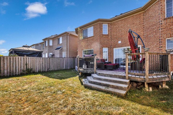 Photo 41 at 11 Bonavista Drive, Credit Valley, Brampton