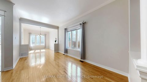 Photo 2 at 62 Macedonia Court, Summerhill Estates, Newmarket