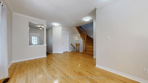 Photo 4 at 62 Macedonia Court, Summerhill Estates, Newmarket