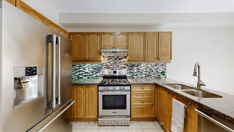 Photo 7 at 62 Macedonia Court, Summerhill Estates, Newmarket