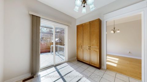 Photo 12 at 62 Macedonia Court, Summerhill Estates, Newmarket