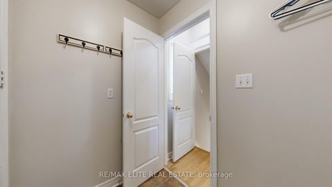 Photo 14 at 62 Macedonia Court, Summerhill Estates, Newmarket