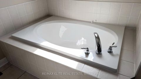 Photo 25 at 62 Macedonia Court, Summerhill Estates, Newmarket