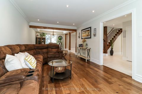 Photo 9 at 39 Cardinal Street, Cundles East, Barrie