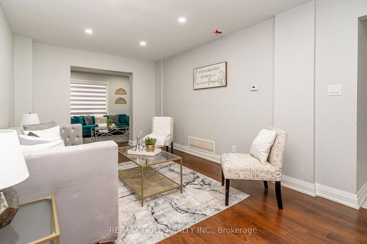 Photo 7 at 13 Martindale Crescent, Brampton West, Brampton