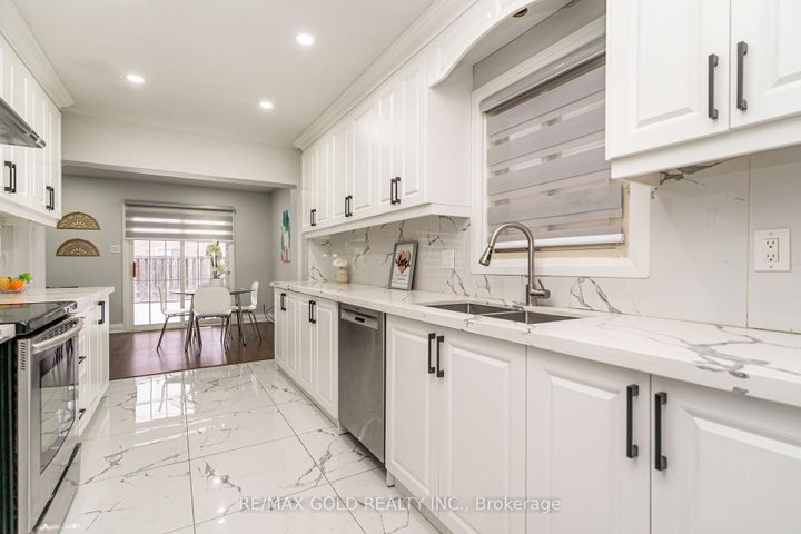 Photo 17 at 13 Martindale Crescent, Brampton West, Brampton