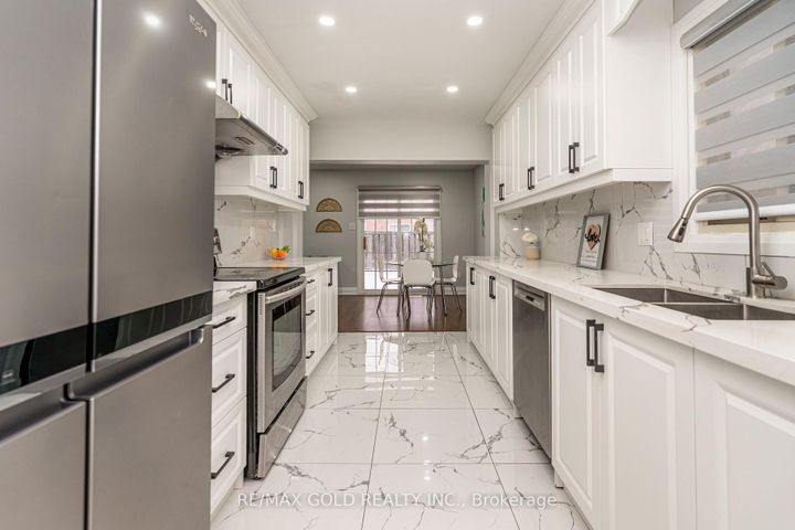 Photo 18 at 13 Martindale Crescent, Brampton West, Brampton