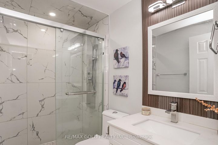 Photo 25 at 13 Martindale Crescent, Brampton West, Brampton