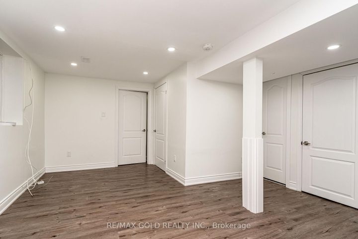 Photo 32 at 13 Martindale Crescent, Brampton West, Brampton