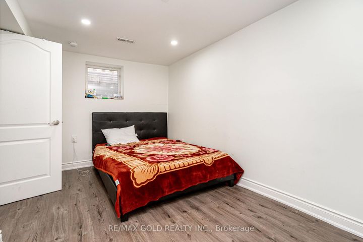 Photo 33 at 13 Martindale Crescent, Brampton West, Brampton