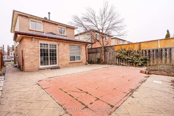 Photo 39 at 13 Martindale Crescent, Brampton West, Brampton