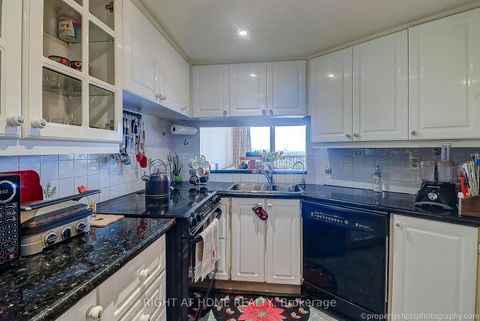 Photo 8 at 1703 - 77 Maitland Place, South St. James Town, Toronto