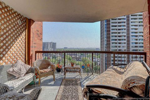 Photo 12 at 1703 - 77 Maitland Place, South St. James Town, Toronto