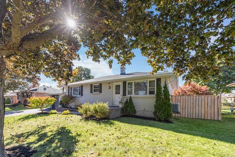 Photo 4 at 14 Ferguson Avenue, Brooklin, Whitby