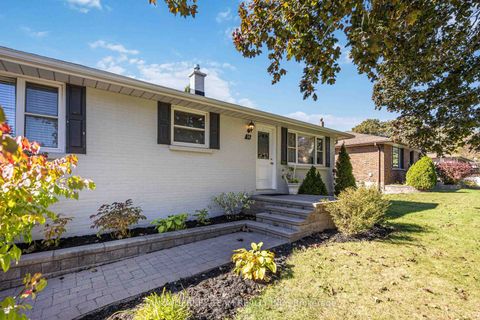 Photo 5 at 14 Ferguson Avenue, Brooklin, Whitby