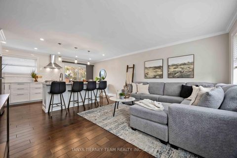 Photo 10 at 14 Ferguson Avenue, Brooklin, Whitby