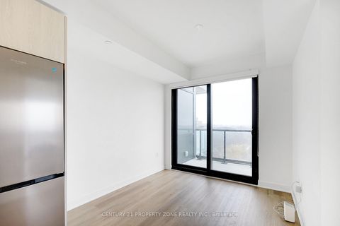 Photo 5 at 1015 - 86 Dundas Street E, Cooksville, Mississauga