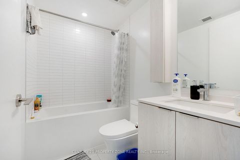 Photo 10 at 1015 - 86 Dundas Street E, Cooksville, Mississauga