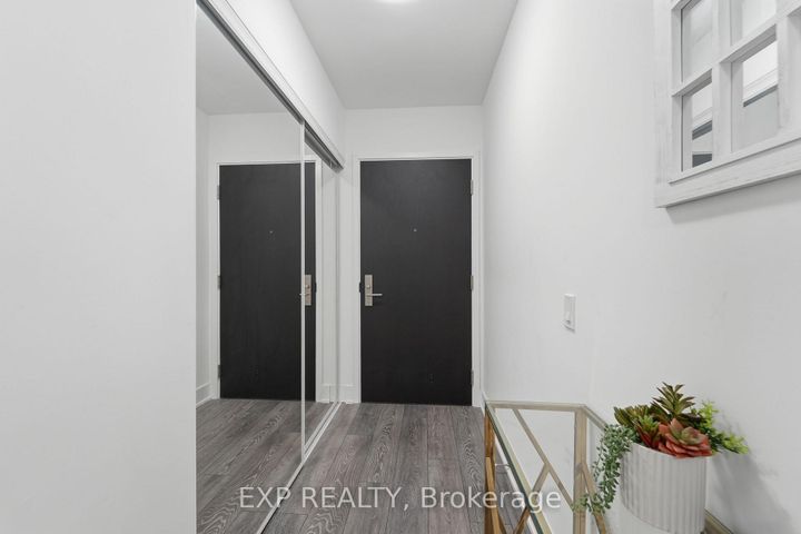 Photo 5 at 513 - 403 Church Street, Yonge Corridor, Toronto