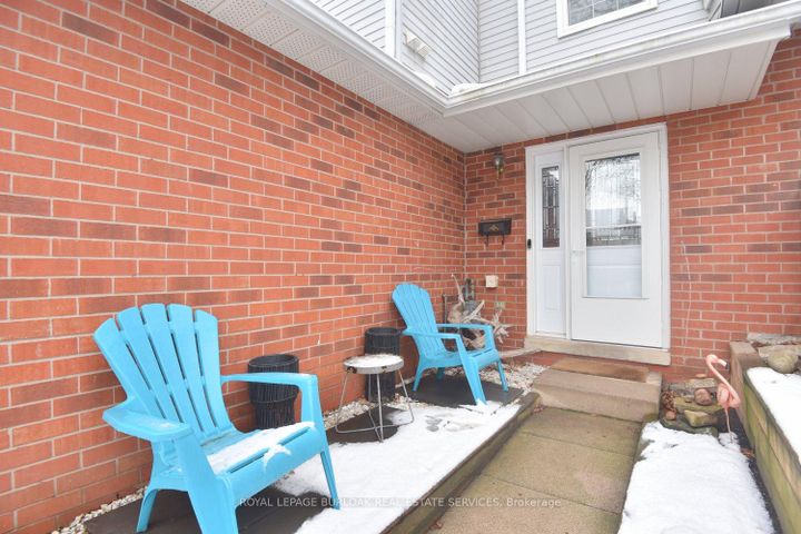 Photo 2 at 42 - 2065 Amherst Heights Court, Mountainside, Burlington