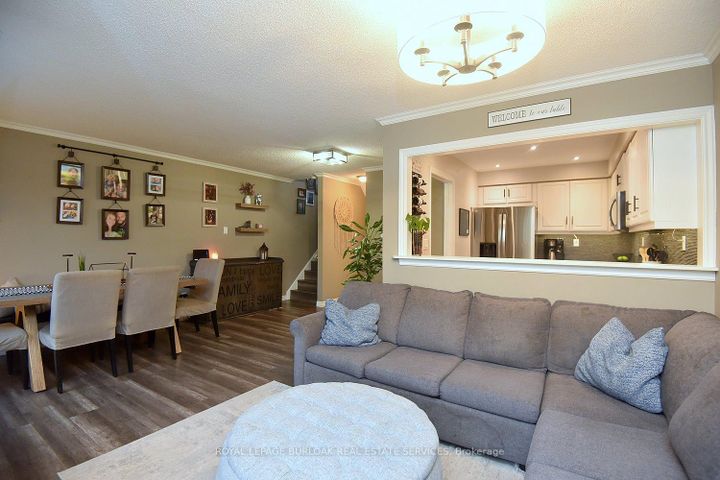 Photo 6 at 42 - 2065 Amherst Heights Court, Mountainside, Burlington