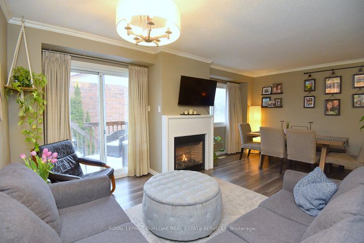 Photo 7 at 42 - 2065 Amherst Heights Court, Mountainside, Burlington