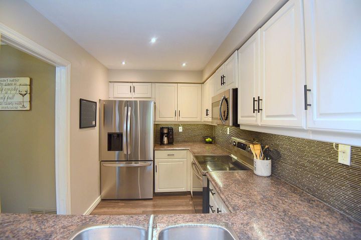 Photo 18 at 42 - 2065 Amherst Heights Court, Mountainside, Burlington
