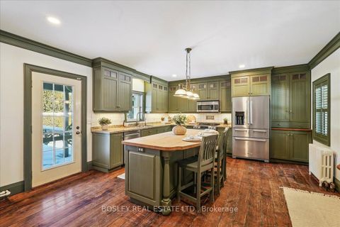 Photo 4 at 42 Royal Road, Aurora Village, Aurora