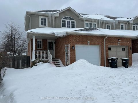 Photo 2 at 56 Beacon Road, Holly, Barrie