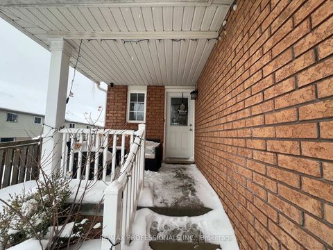 Photo 3 at 56 Beacon Road, Holly, Barrie